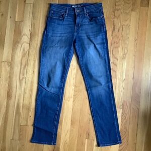 Women Levi’s Diminish Curve Mid Rise Slim Blue Jeans US Size 6/ 28